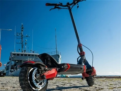 Slik kobler du et 36v-batteri til en elektrisk scooter - komplett veiledning