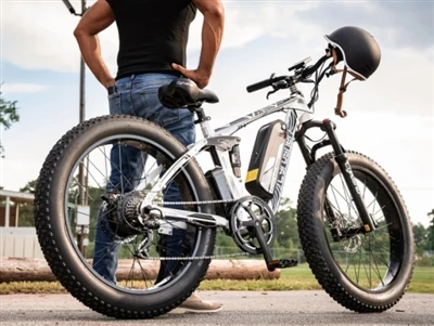 Hvor lenge varer et 48V 20AH -batteri med en 2000W -motor?