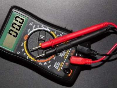 Slik tester du ebike-batterikapasiteten ved hjelp av et multimeter